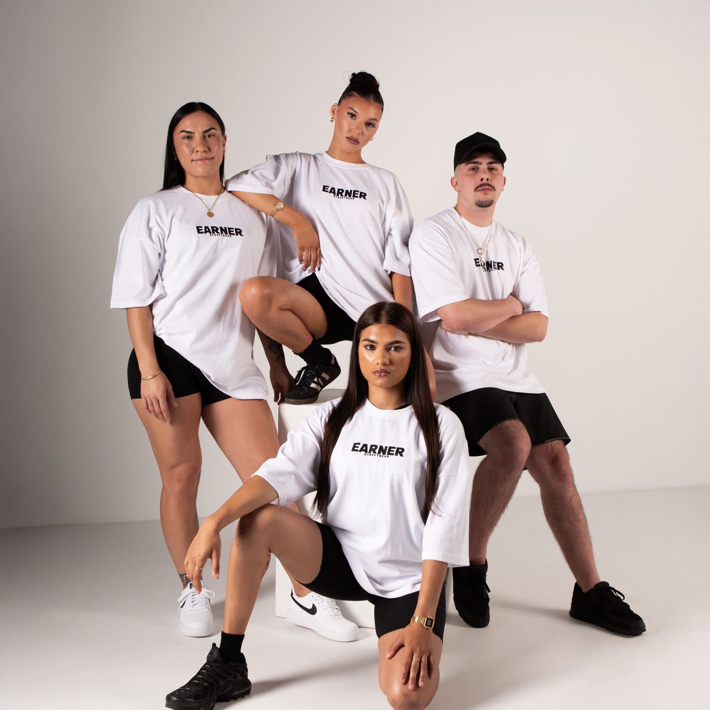 Earner Oversize White Tee